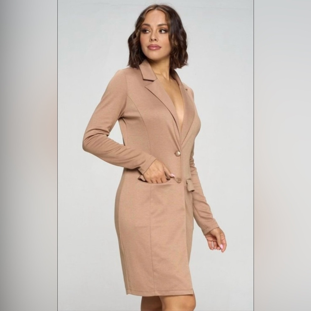 NWT Chocolate U.S.A Long Blazer
Coat Lightweight‎ Size Small